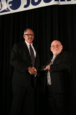 Paul Wright accepting 1st Amendment Award